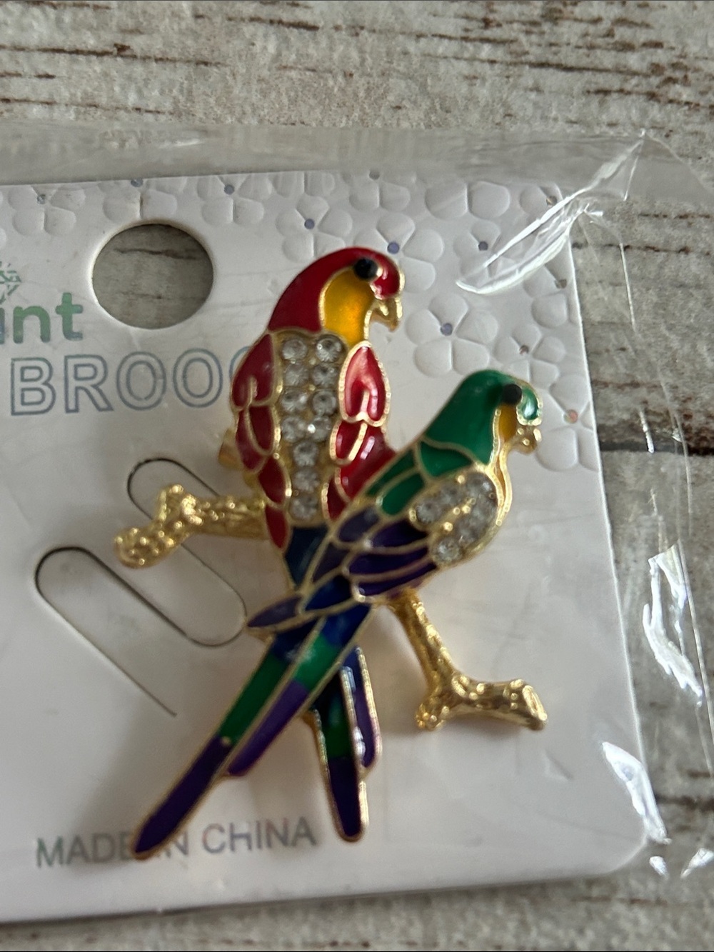 🔥$2 Multicolor Parrot Brooch Pin - Gold Accent Bird Jewelry